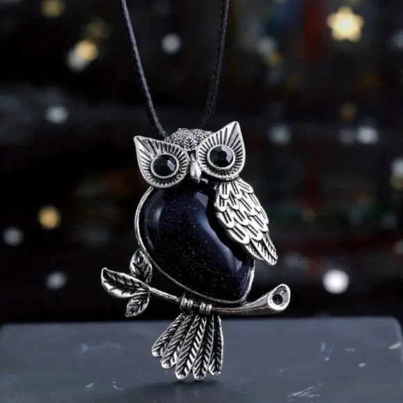 09 🖤 Blue Sandstone Natural Crystal Owl Healing Stone Pendant Necklace - Picture 2 of 3